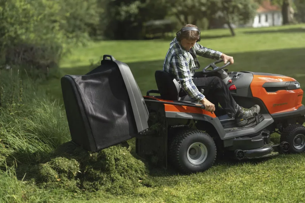 husqvarna fűnyíró traktor