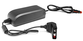 QC80F akkumulátor töltő (12V)