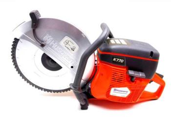 https://www.hosagep.hu/media_ws/10326/2094/idx/husqvarna-k770-jatek-kezi-darabolo.jpg