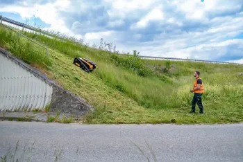 AS 990 Thar   RC távirányítású magasgazvágó 3.Kép