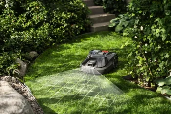 AM312V   Határolóhuzal nélküli robotfűnyíró 2.Kép